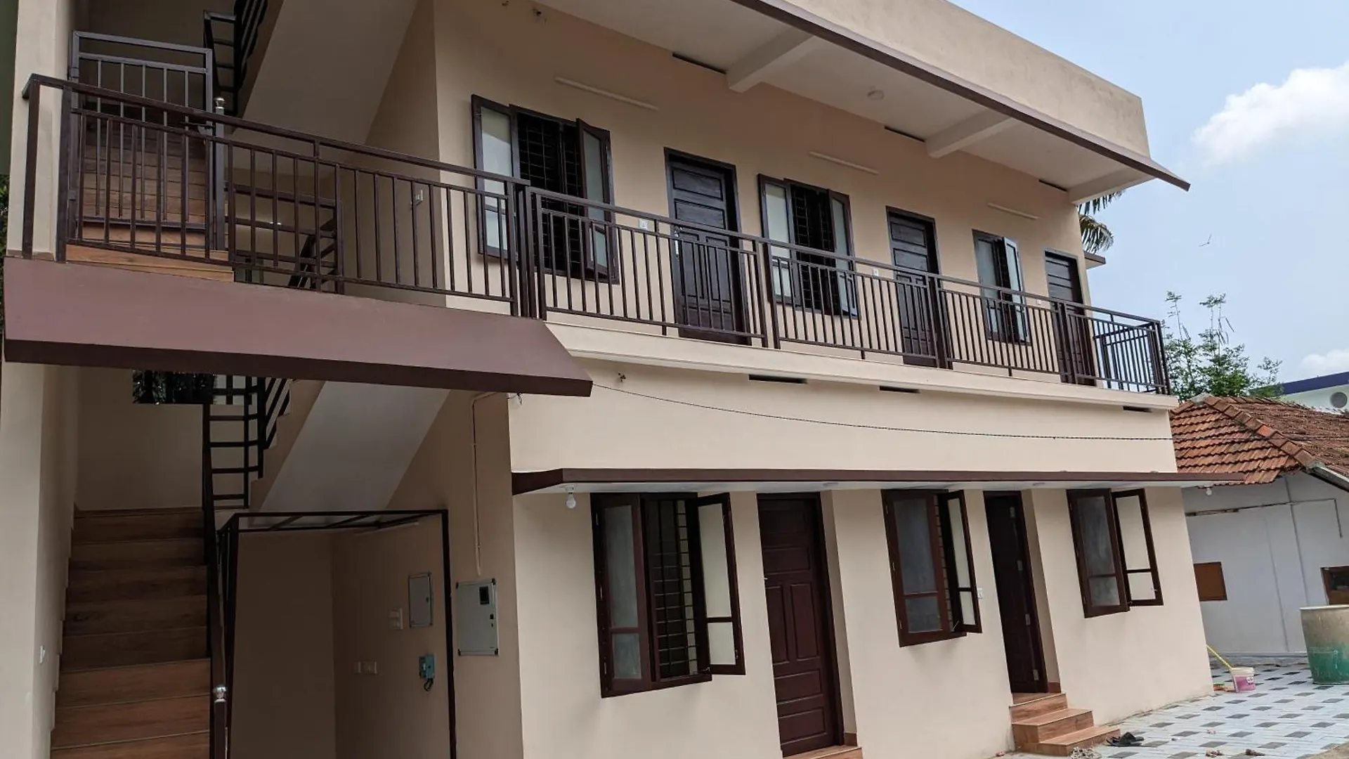 Hostel Pichy Vilas Residency Neyyattinkara